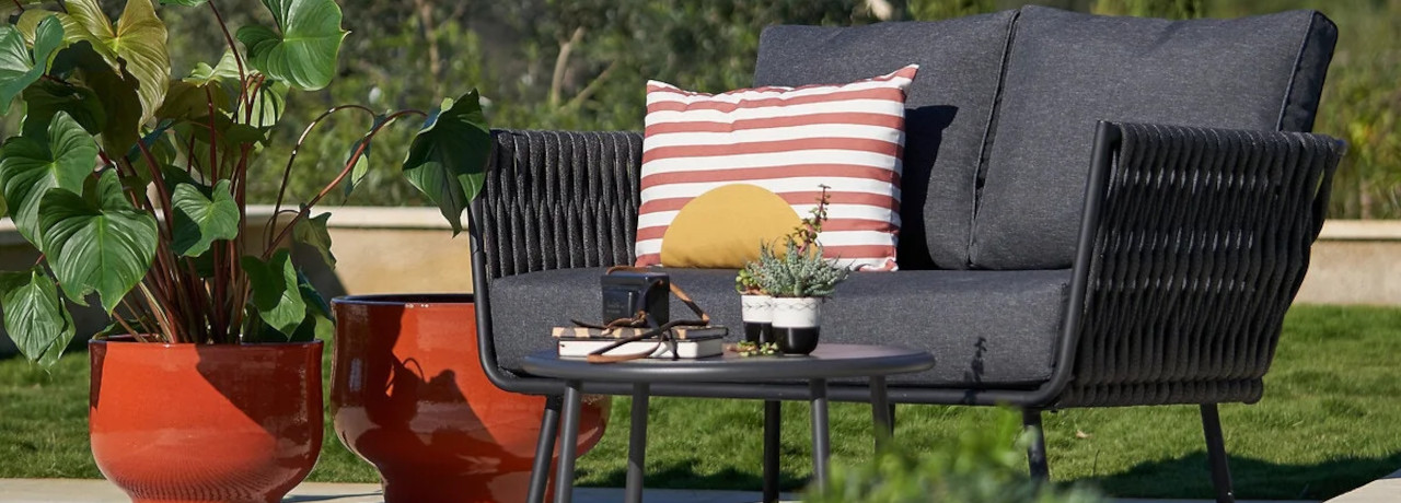 Come creare uno spazio relax all'aperto con un budget ridotto?